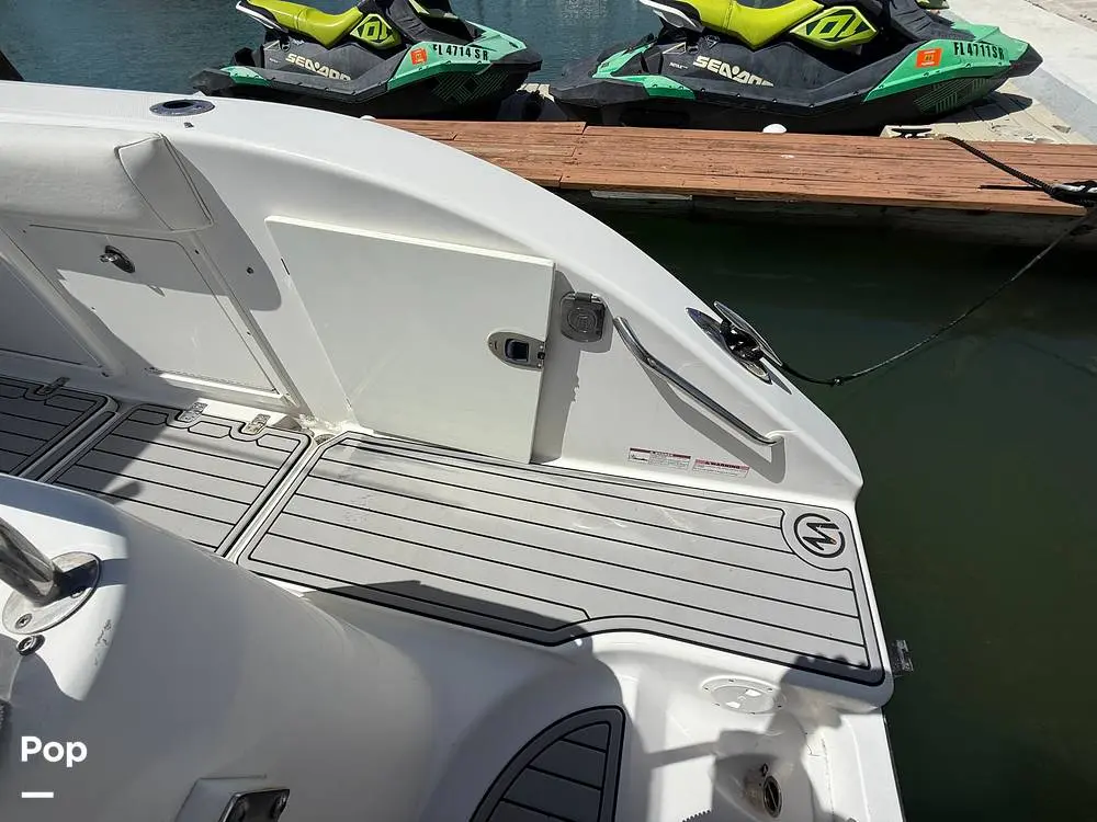 Thumbnail von Century 3200 CC