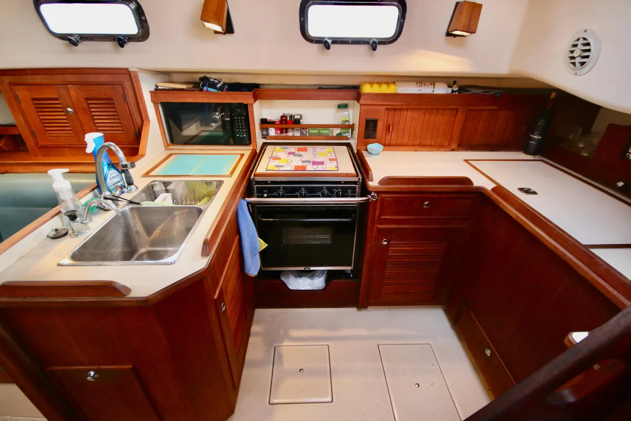 Thumbnail von Island Packet 380