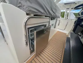 Thumbnail von Tiara Yachts 38 LS