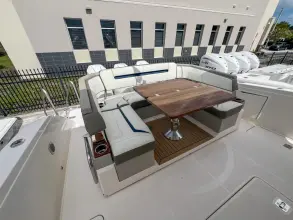 Thumbnail von Tiara Yachts 38 LS