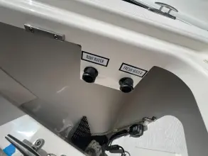 Thumbnail von Tiara Yachts 38 LS