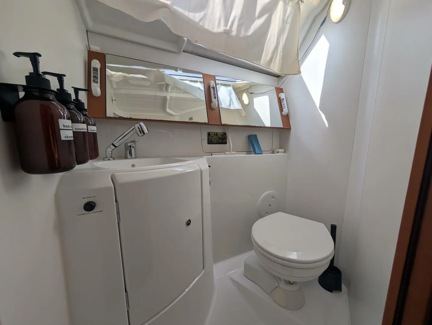 Thumbnail von Beneteau Oceanis 37 Knot A Clew