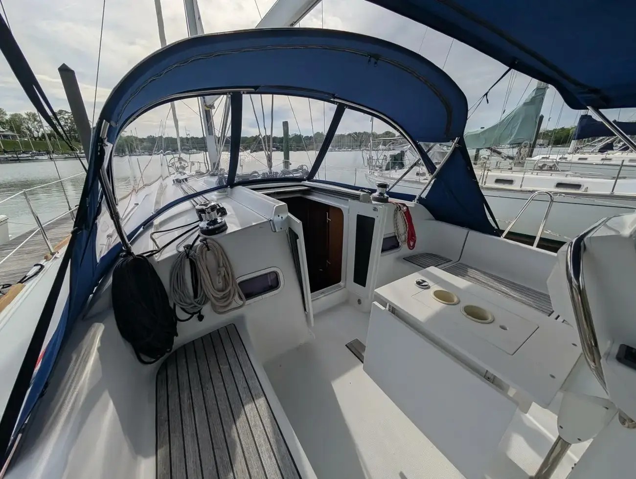 Thumbnail von Beneteau Oceanis 37 Knot A Clew