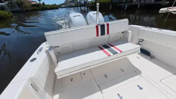 Thumbnail von Intrepid 327 CC