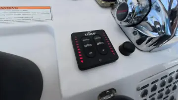 Thumbnail von Intrepid 327 CC