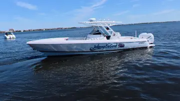 Thumbnail von Intrepid 327 CC