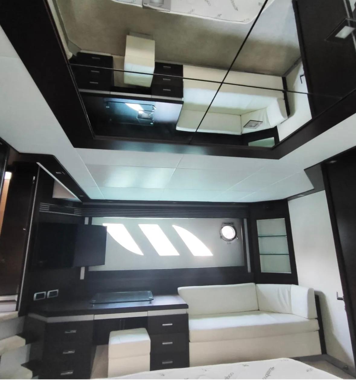 Thumbnail von Dominator 62