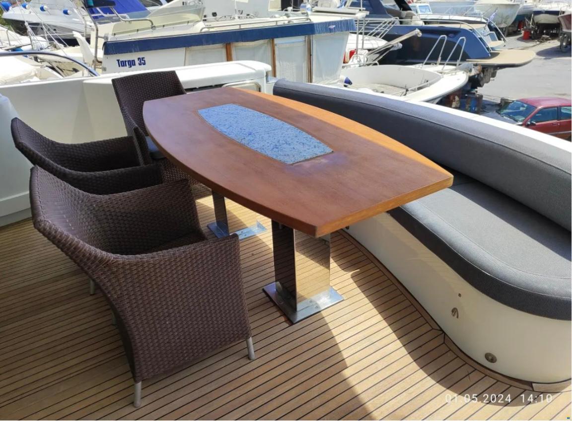 Thumbnail von Dominator 62