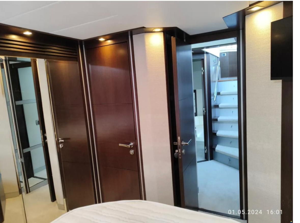 Thumbnail von Dominator 62