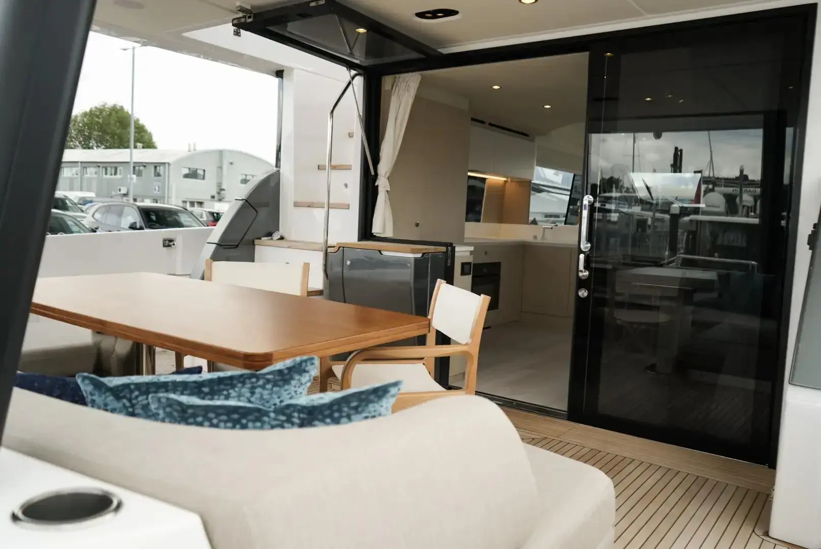 Thumbnail von Azimut 68