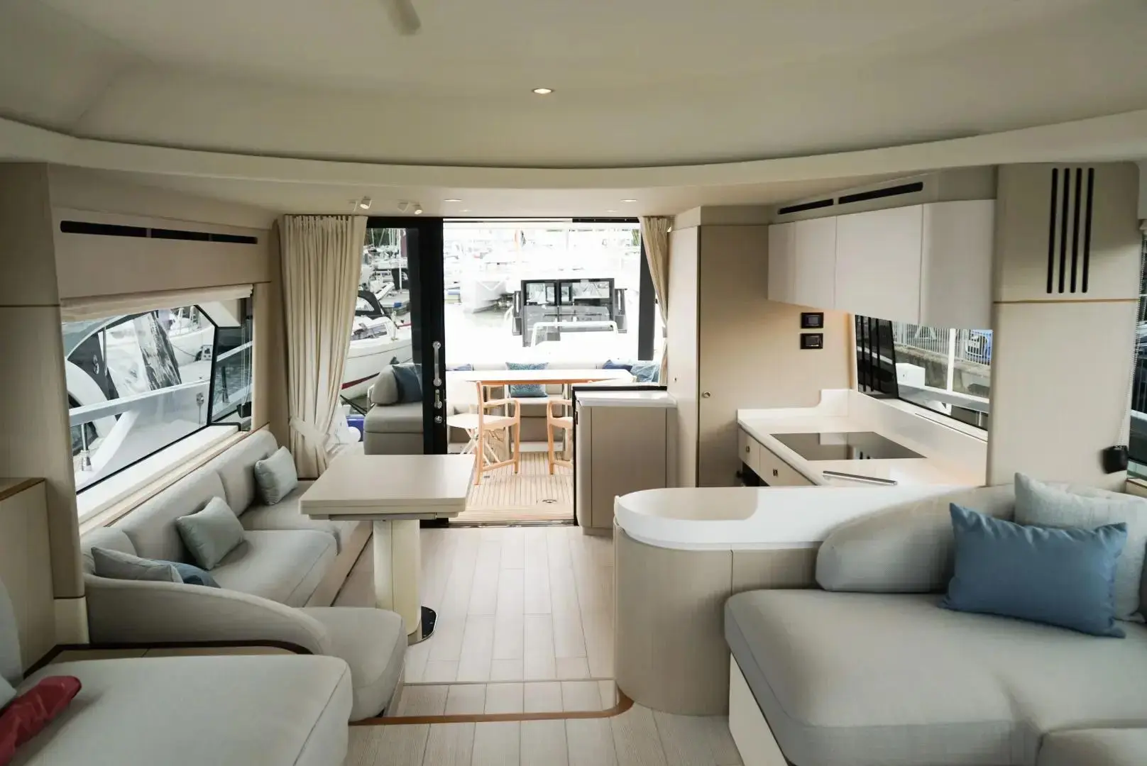 Thumbnail von Azimut 68