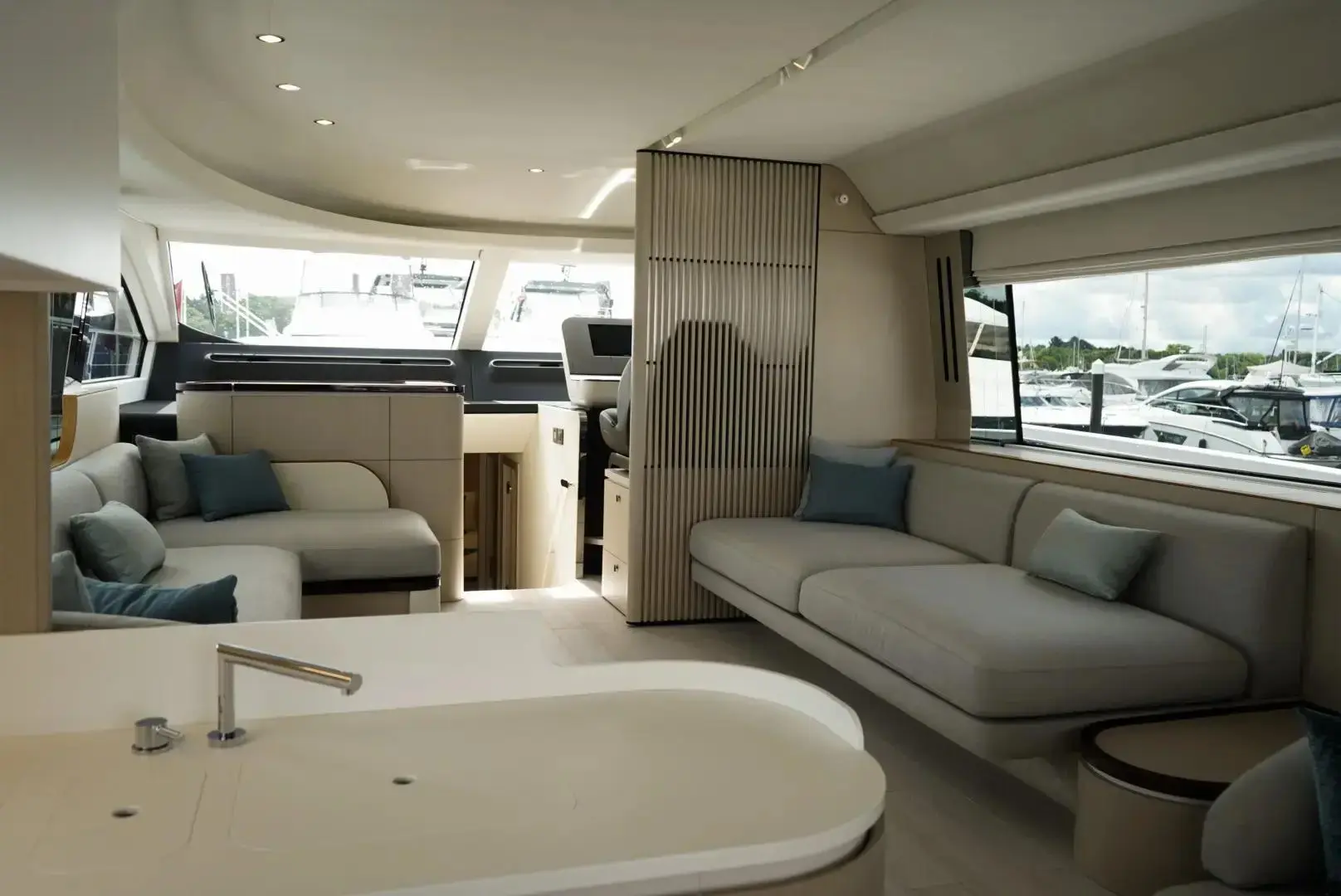 Thumbnail von Azimut 68