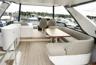 Thumbnail von Azimut 68