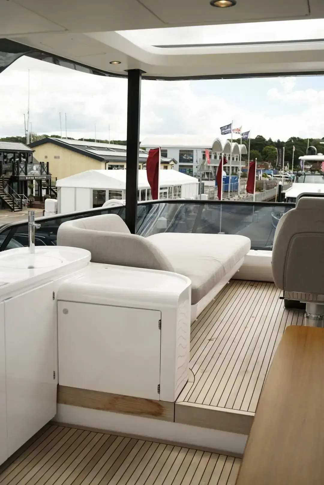 Thumbnail von Azimut 68