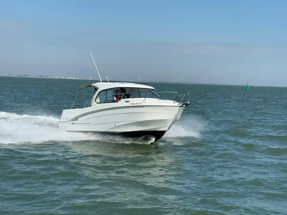 Beneteau Antares 8