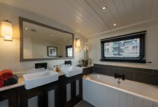 Thumbnail von Waterspace Living 70` Greenwich 70 Luxury Widebeam at Poplar Marina