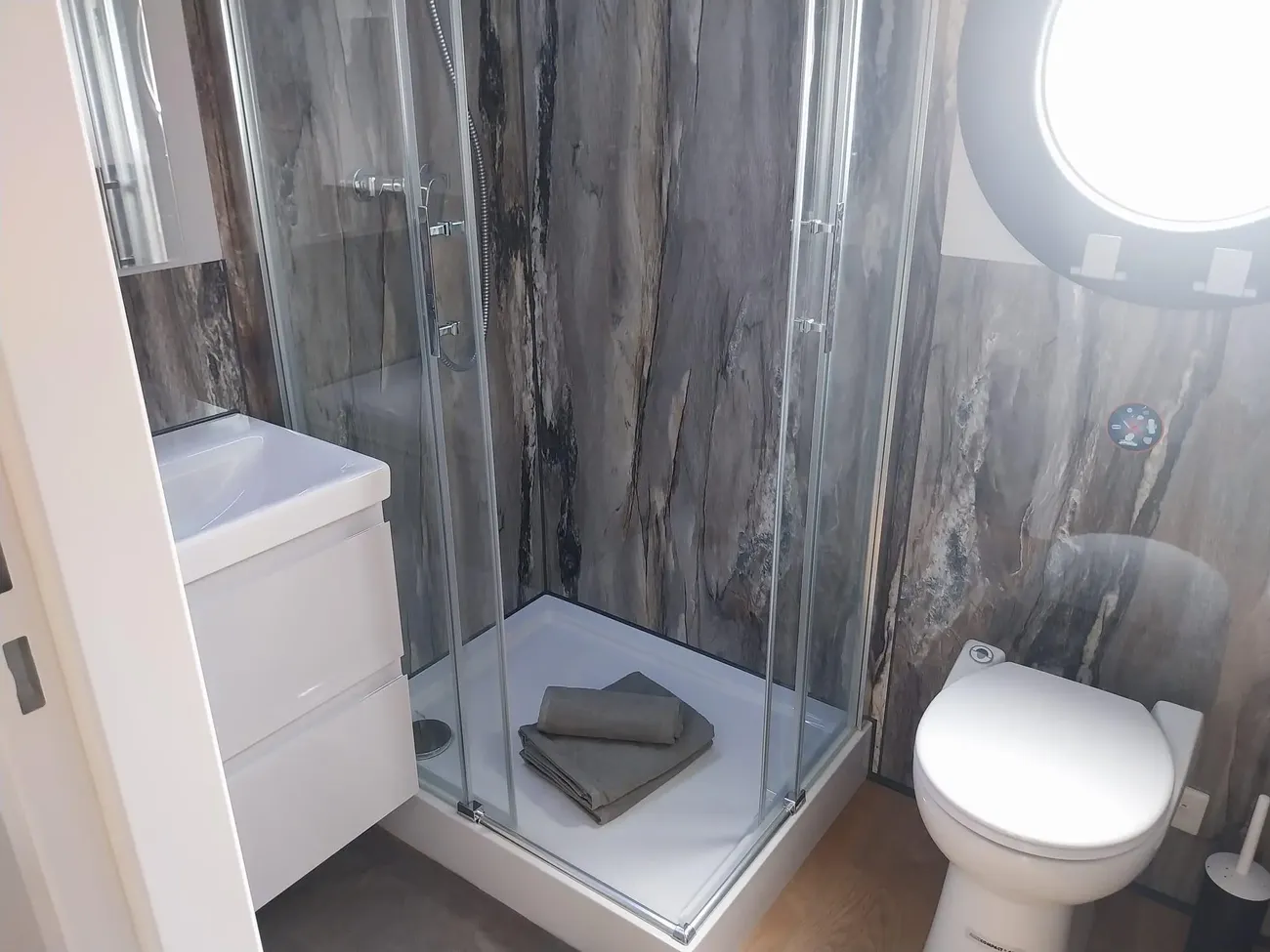 Thumbnail von Waterlodge Three Oasis Three Waterlodge