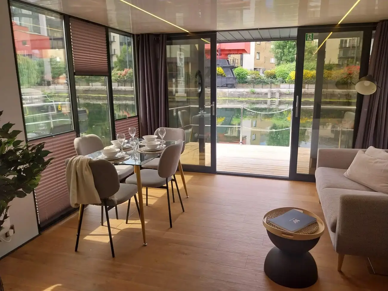 Thumbnail von Waterlodge Three Oasis Three Waterlodge