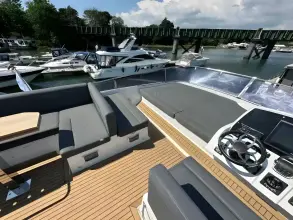 Thumbnail von Sealine F530