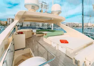 Thumbnail von Ferretti Yachts 840 FERRETTI YACHTS ALTURA 840