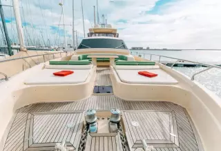 Thumbnail von Ferretti Yachts 840 FERRETTI YACHTS ALTURA 840