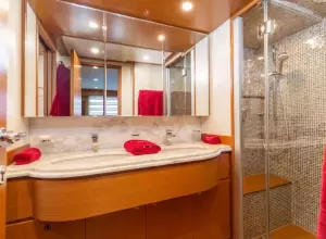 Thumbnail von Ferretti Yachts 840 FERRETTI YACHTS ALTURA 840