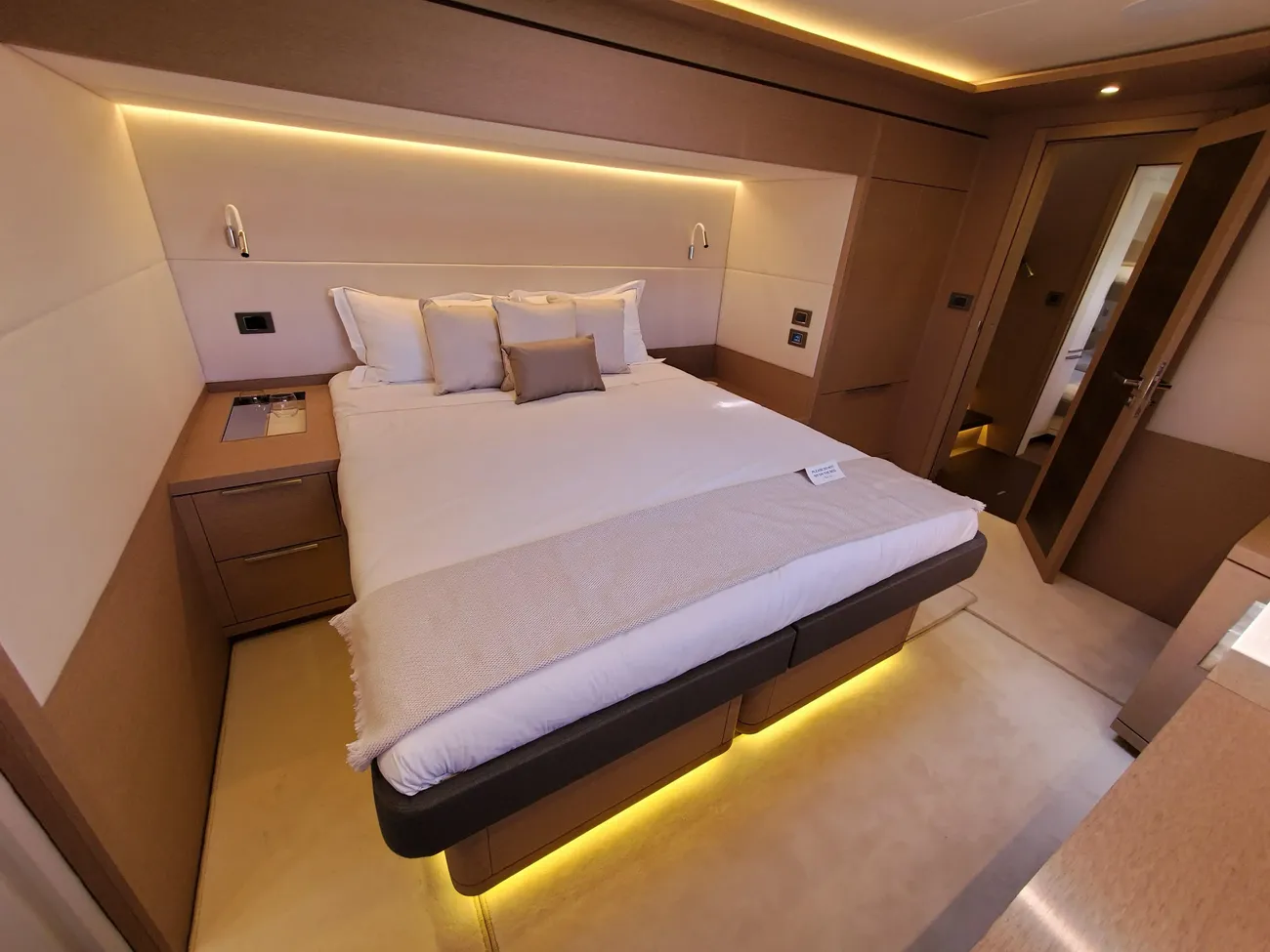 Thumbnail von Lagoon Seventy 7 ORB