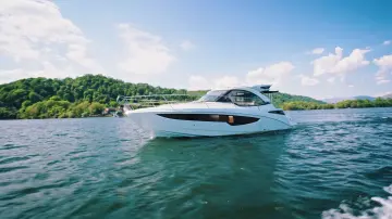 Thumbnail von Galeon 335 HTS