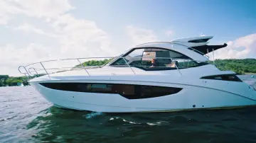 Thumbnail von Galeon 335 HTS