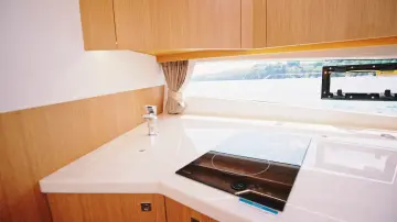 Thumbnail von Galeon 335 HTS