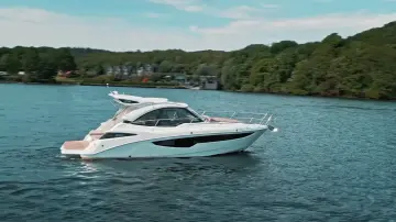 Thumbnail von Galeon 335 HTS