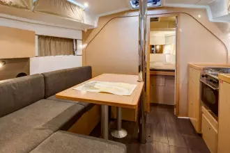 Thumbnail von Beneteau Oceanis 38