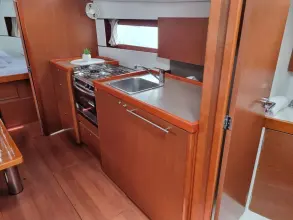 Thumbnail von Beneteau Oceanis 38.1