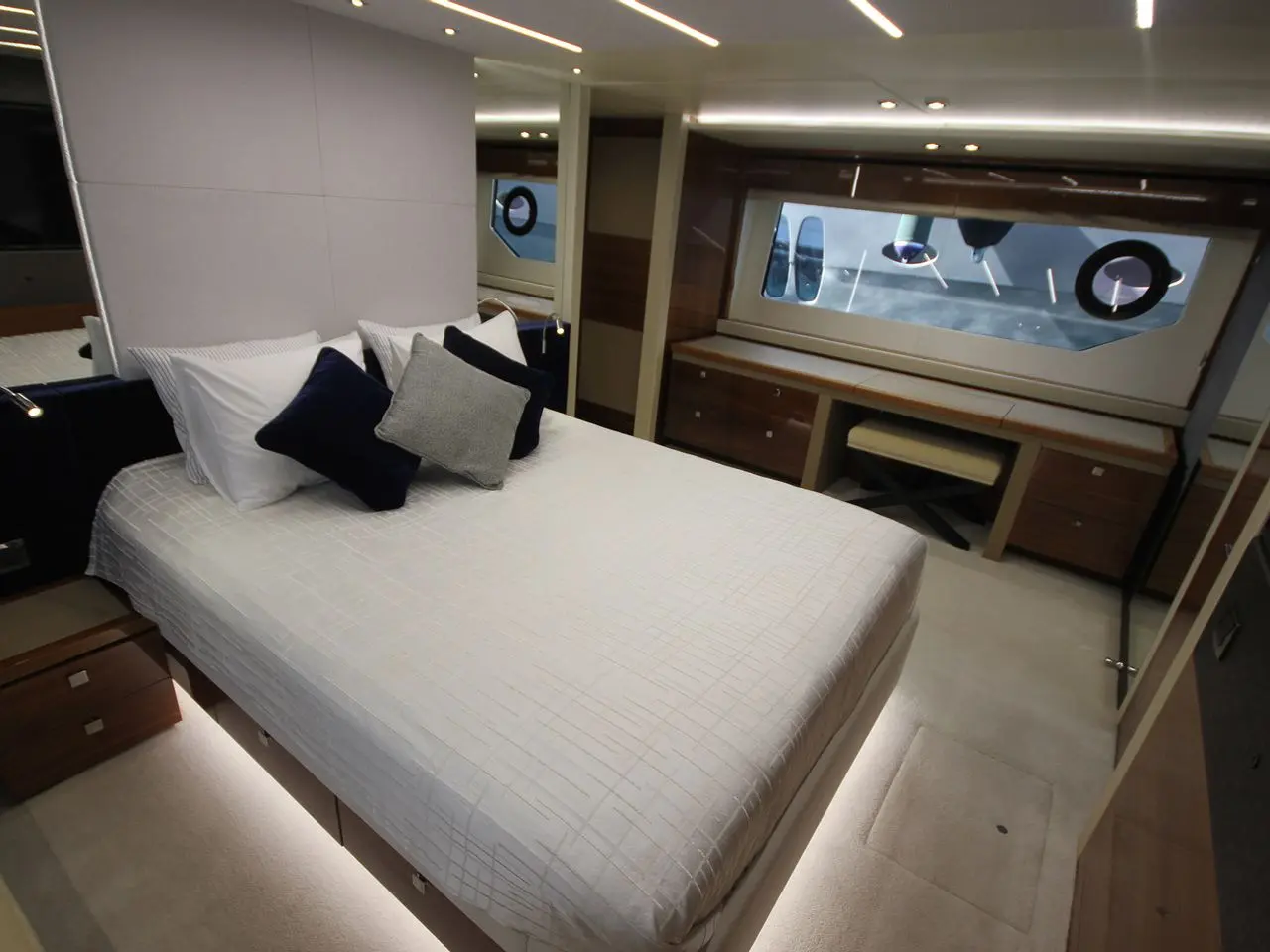 Thumbnail von Sunseeker 76 Yacht TOP LEVEL