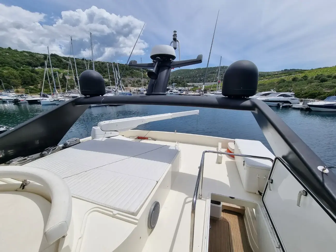 Thumbnail von Ferretti Yachts 68