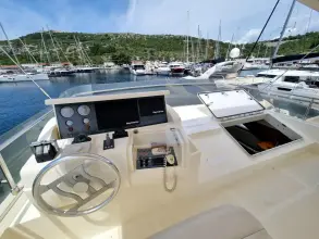 Thumbnail von Ferretti Yachts 68