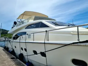 Thumbnail von Ferretti Yachts 68