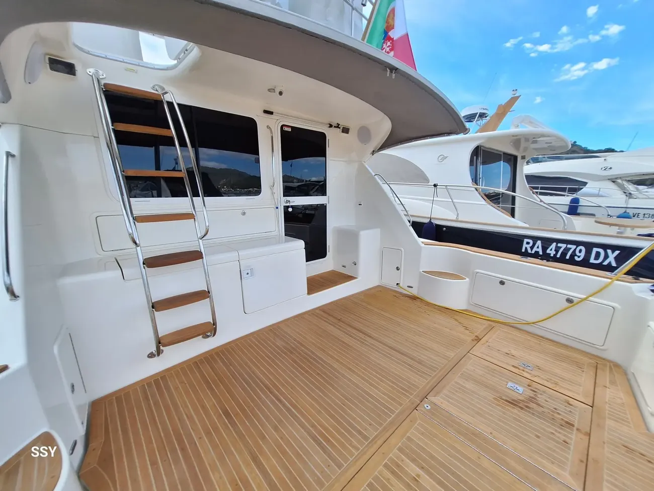 Thumbnail von Riviera 51