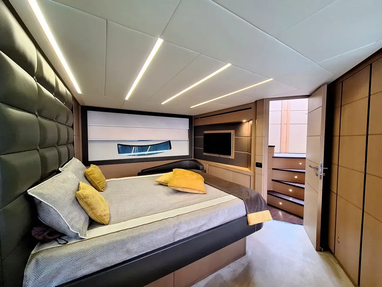 Thumbnail von Pershing 74