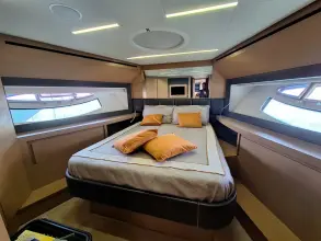 Thumbnail von Pershing 74