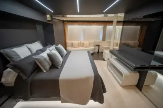 Thumbnail von Astondoa 100 Century