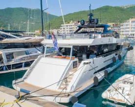 Thumbnail von Astondoa 100 Century