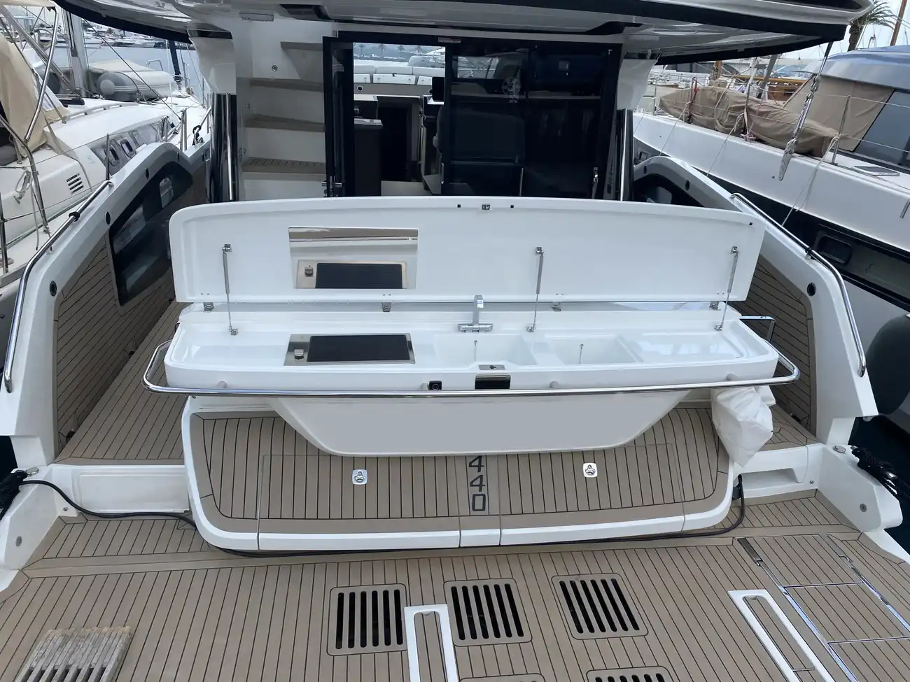 Thumbnail von Galeon 440 FLY