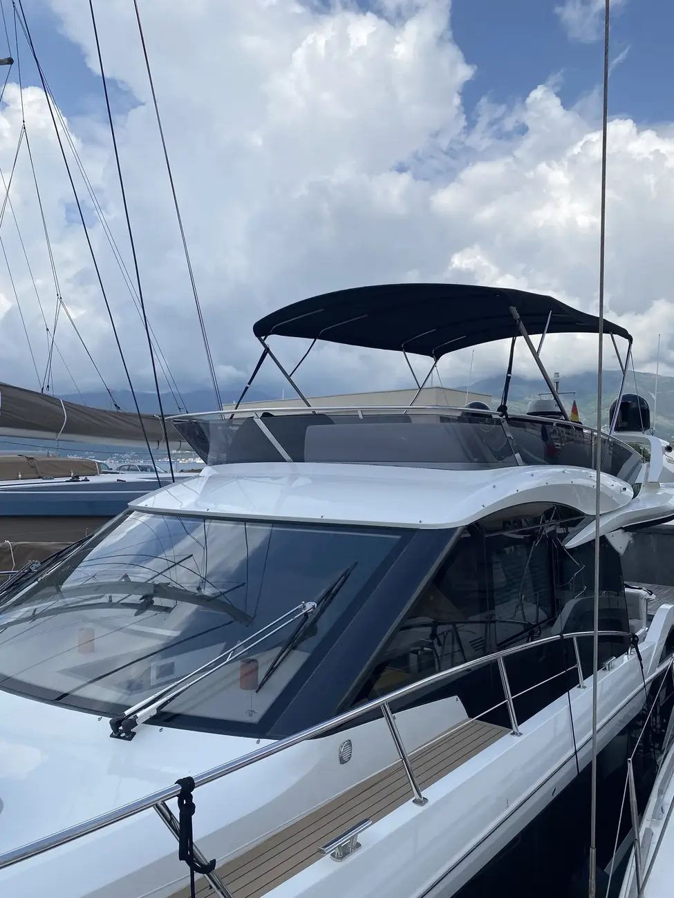 Thumbnail von Galeon 440 FLY