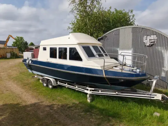 Casco 11.00 Ok Flybridge Casco 11.00 OK Flybridge