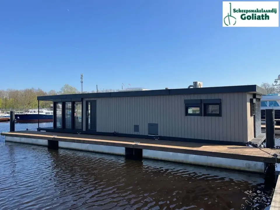 Dock 25 Houseboat Kölle II