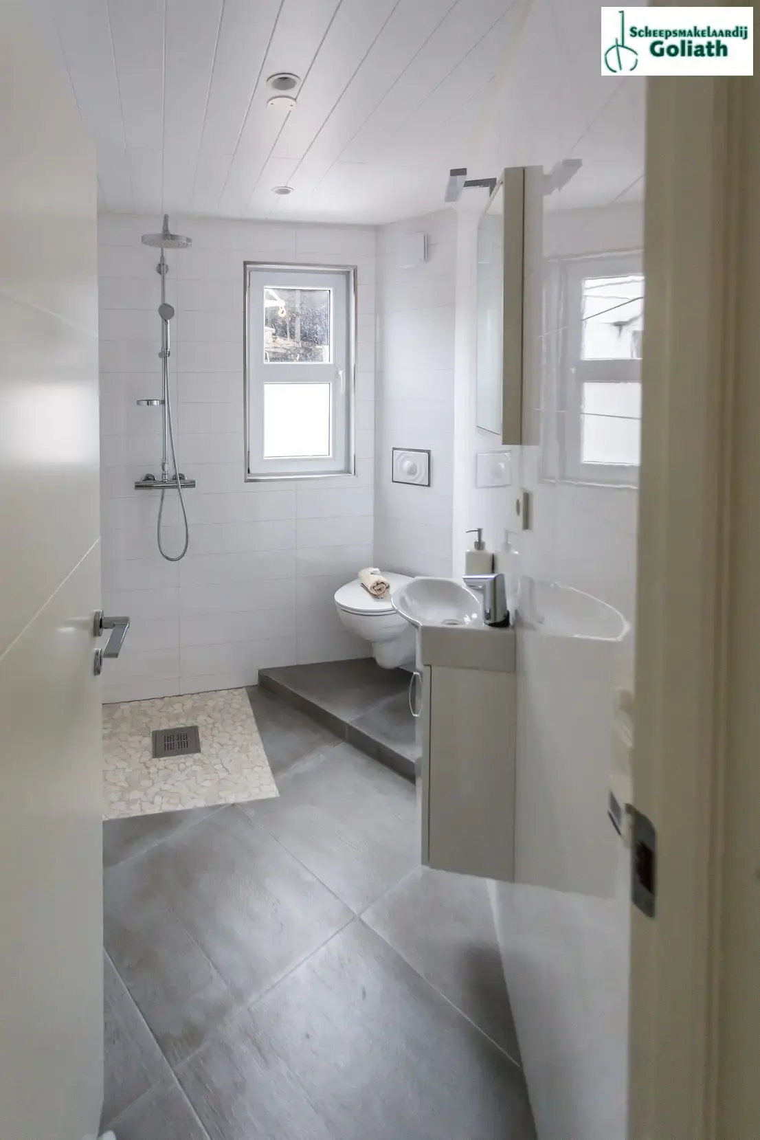 Thumbnail von Grey Floating House Houseboat