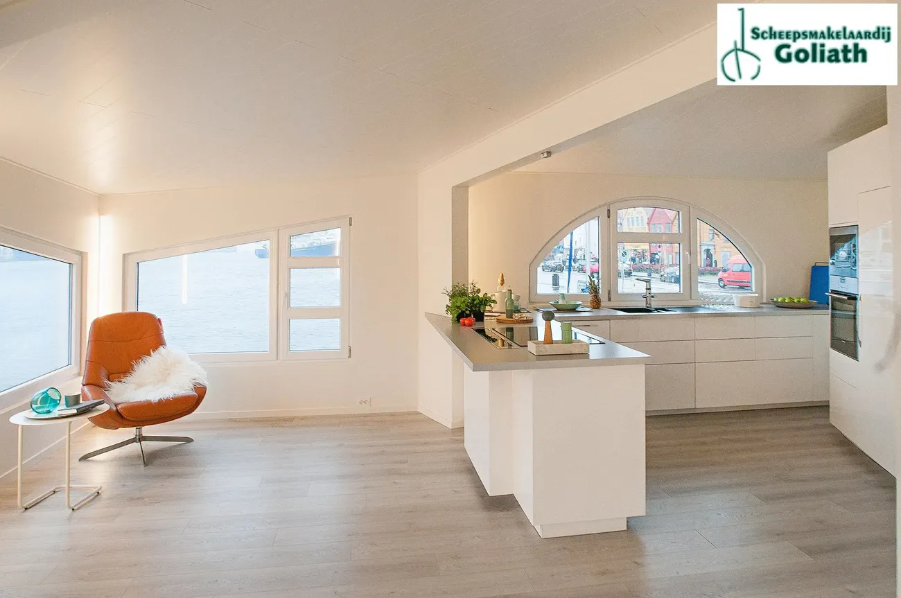 Thumbnail von Grey Floating House Houseboat