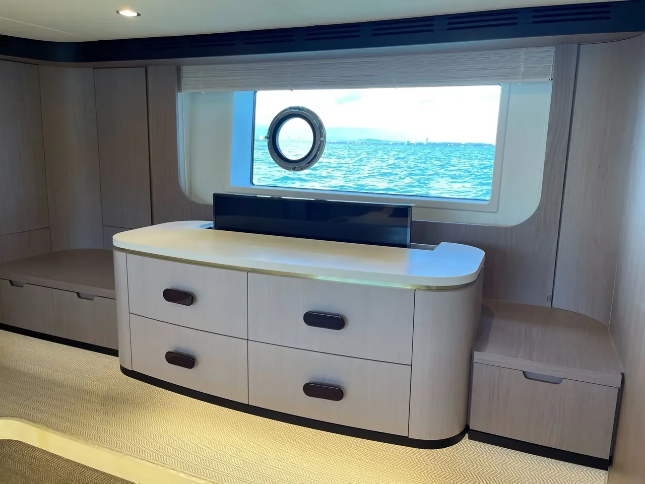 Thumbnail von Azimut 60 Mare