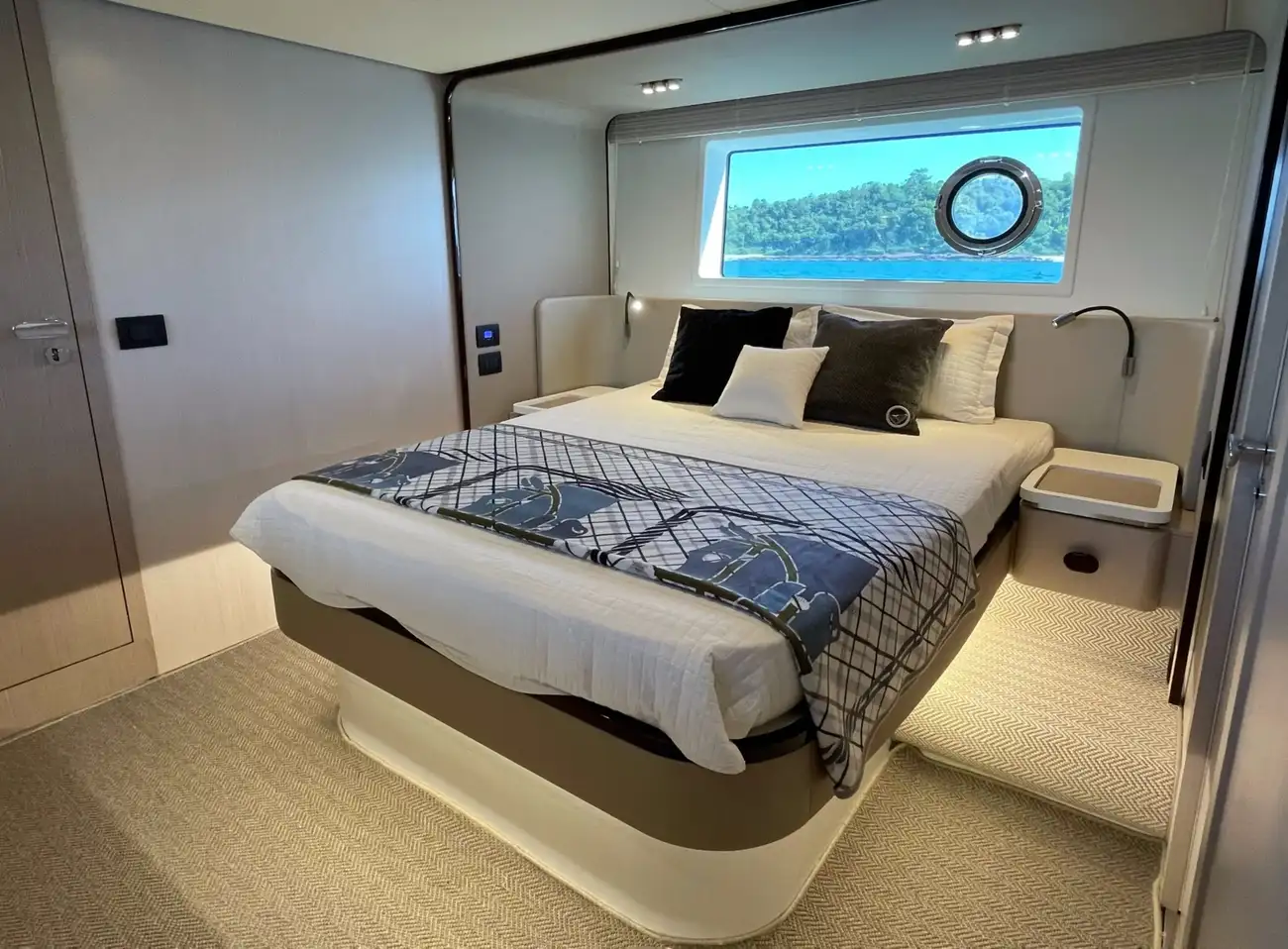 Thumbnail von Azimut 60 Mare